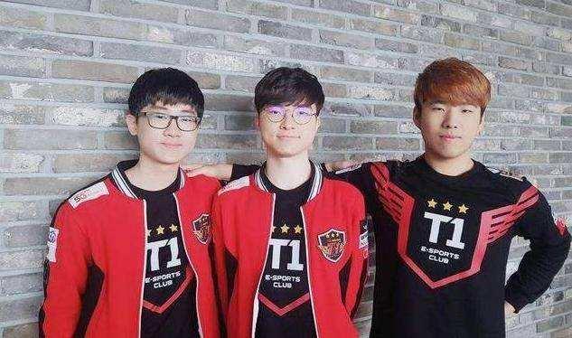 禁区背后立 禁区背后立